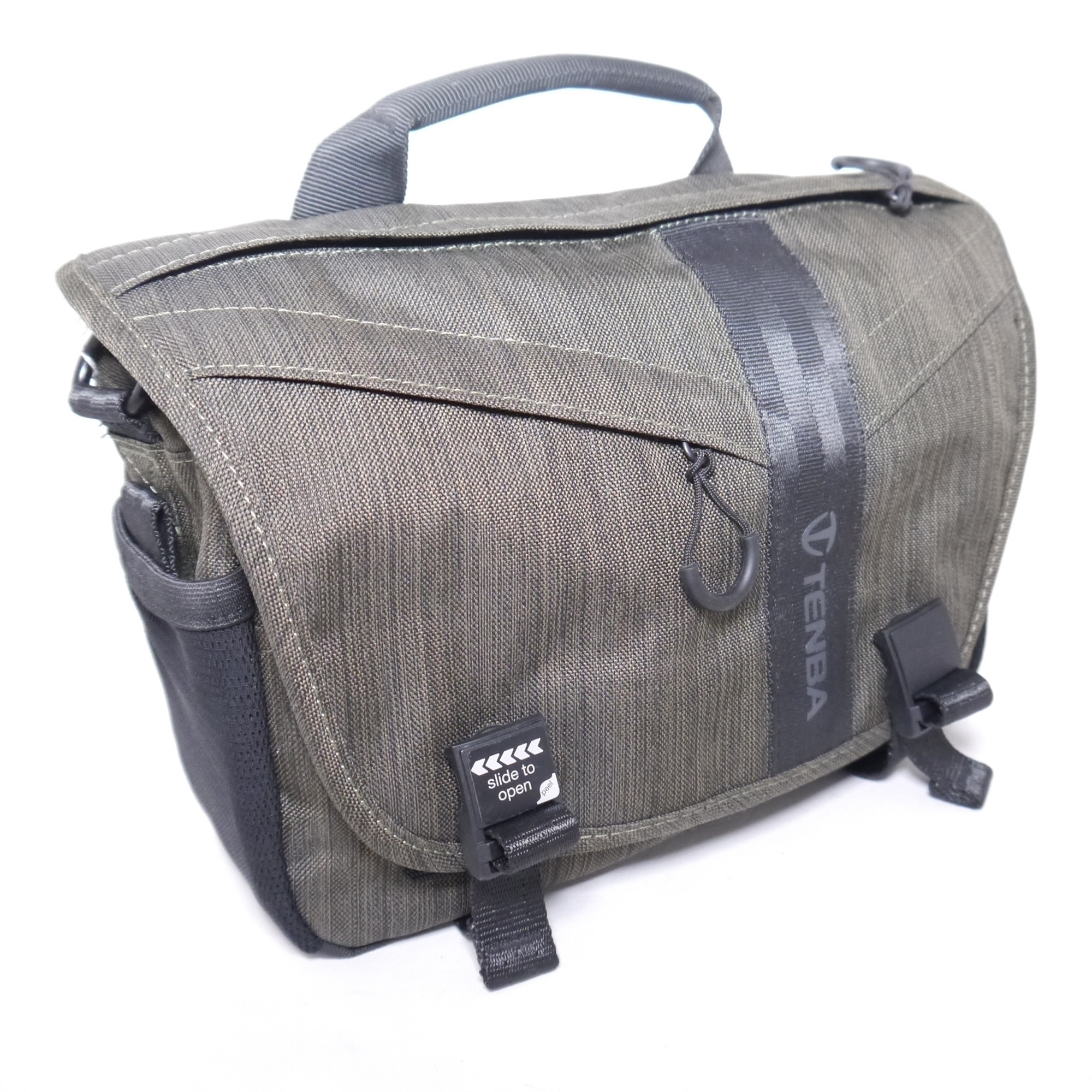 tenba dna 8 messenger bag