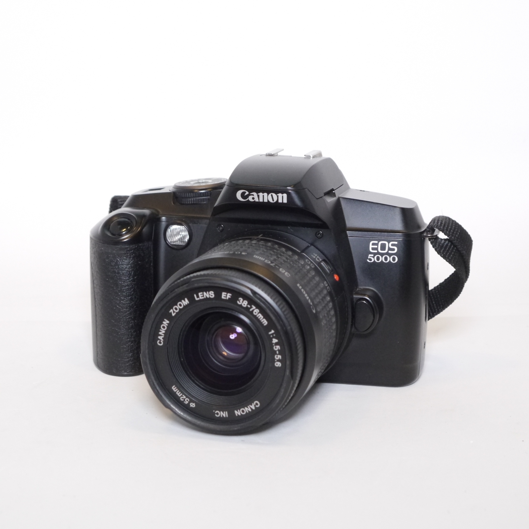 Used Canon EOS 5000 35mm SLR with 38-76mm lens | £79 - Castle Cameras