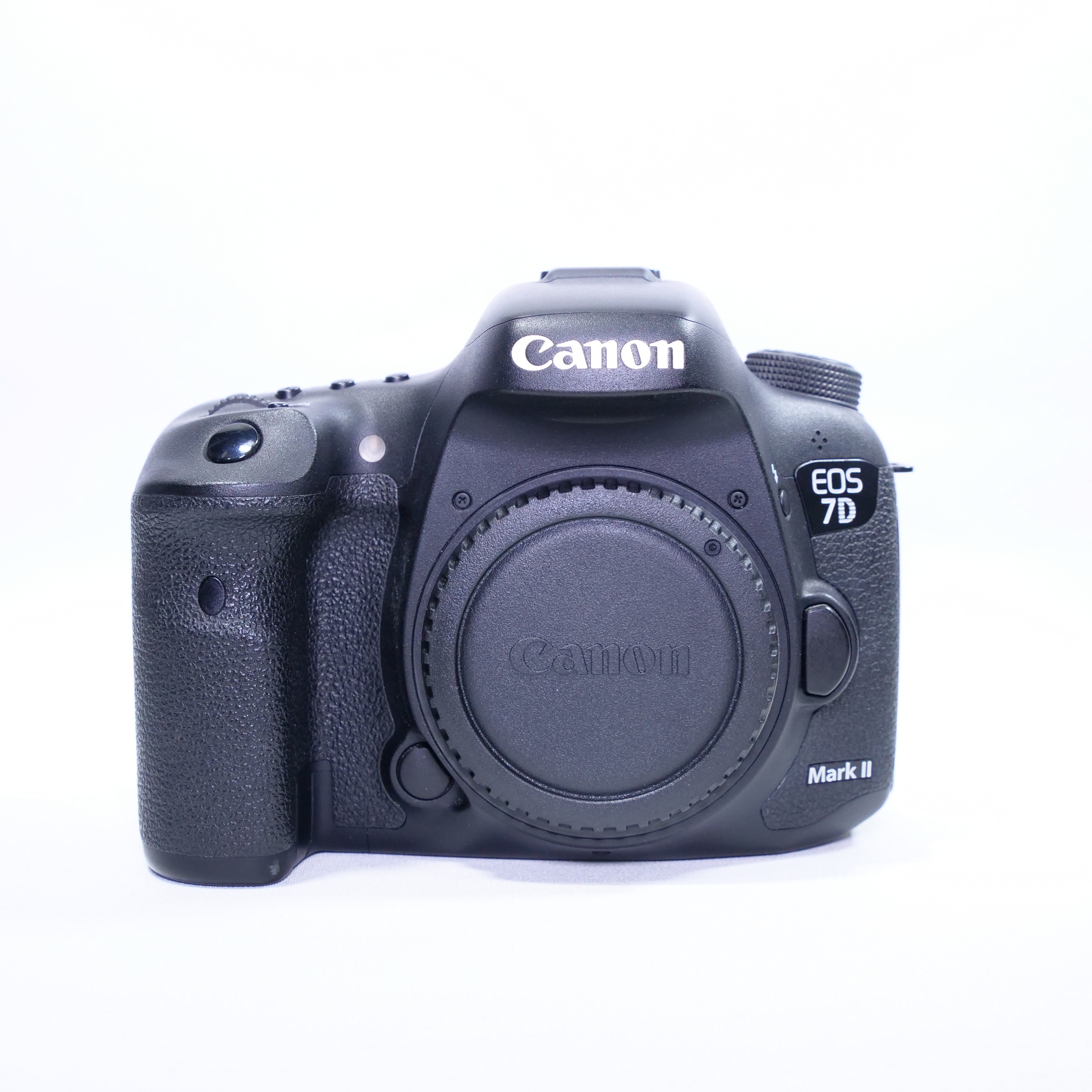 used canon 7d with lens