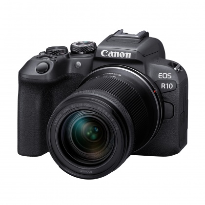 Canon EOS R10 Mirrorless Camera with RF-S 18-150mm lens Canon EOS R10 Mirrorless Camera with RF-S 18-150mm lens