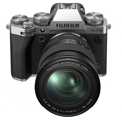 Fujifilm X-T5 Mirrorless Camera with XF 16-80mm lens, Silver Fujifilm X-T5 Mirrorless Camera with XF 16-80mm lens, Silver