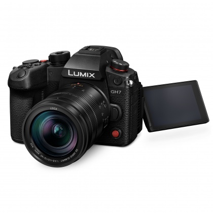 Panasonic Lumix DC-GH7 mirrorless camera body with 12-60mm f3.5-5.6 lens Panasonic Lumix DC-GH7 mirrorless camera body with 12-60mm f3.5-5.6 lens