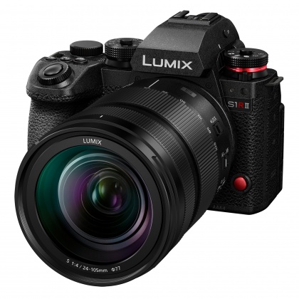 Panasonic Lumix S1RII Mirrorless Camera with 24-105 lens Panasonic Lumix S1RII Mirrorless Camera with 24-105 lens