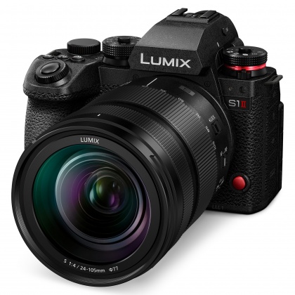 Panasonic S1II Mirrorless Camera with 24-105 lens Panasonic S1II Mirrorless Camera with 24-105 lens