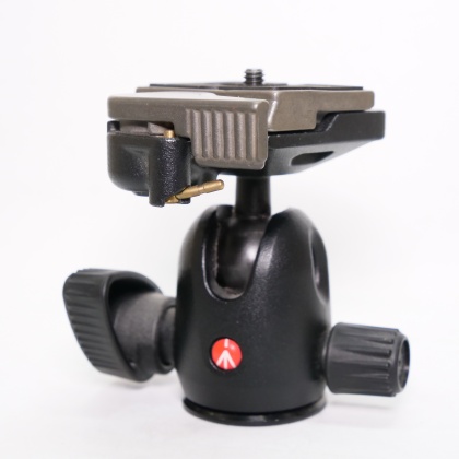 Used Manfrotto 494RC2 tripod head Used Manfrotto 494RC2 tripod head