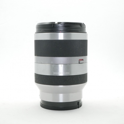 Used Sony E 18-200mm f3.5-6.3 OSS lens Used Sony E 18-200mm f3.5-6.3 OSS lens