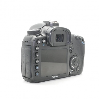 Used Canon EOS 7D DSLR body Used Canon EOS 7D DSLR body