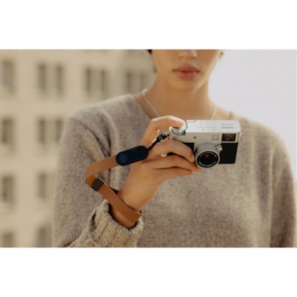 Peak Design Cuff Leather Camera Wrist Strap, Tan Peak Design Cuff Leather Camera Wrist Strap, Tan