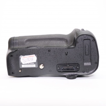Used Nikon MB-D12 Battery grip for Nikon D800 & D810 Used Nikon MB-D12 Battery grip for Nikon D800 & D810