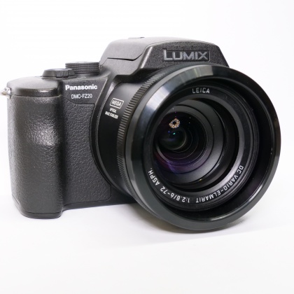 Used Panasonic Lumix FZ20 bridge camera Used Panasonic Lumix FZ20 bridge camera