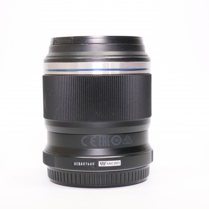 Used Olympus 30mm f3.5 Macro ED lens Used Olympus 30mm f3.5 Macro ED lens