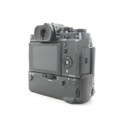 Used Fujifilm X-T2 Mirrorless camera body, black with VG-XT2 Battery Grip Used Fujifilm X-T2 Mirrorless camera body, black with VG-XT2 Battery Grip