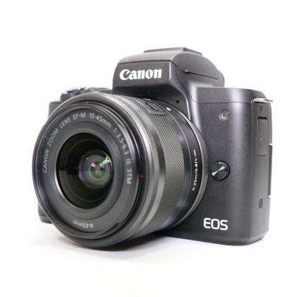 Used Canon EOS M50 Mirrorless camera with 15-45mm lens Used Canon EOS M50 Mirrorless camera with 15-45mm lens
