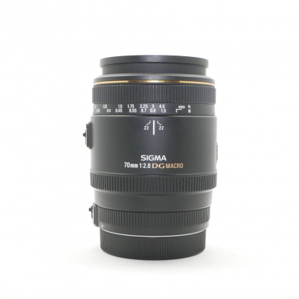 Used Sigma 70mm f2.8 EX DG Macro lens for Canon EOS Used Sigma 70mm f2.8 EX DG Macro lens for Canon EOS