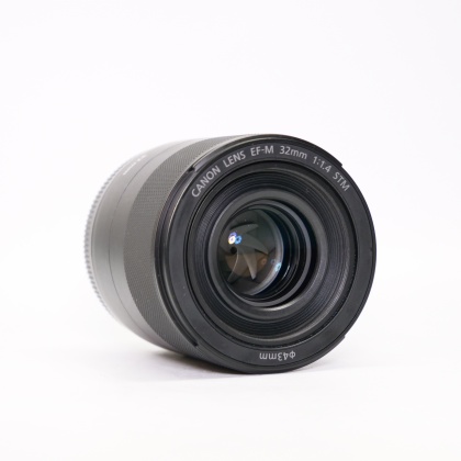 Used Canon EF-M 32mm f1.4 STM lens Used Canon EF-M 32mm f1.4 STM lens