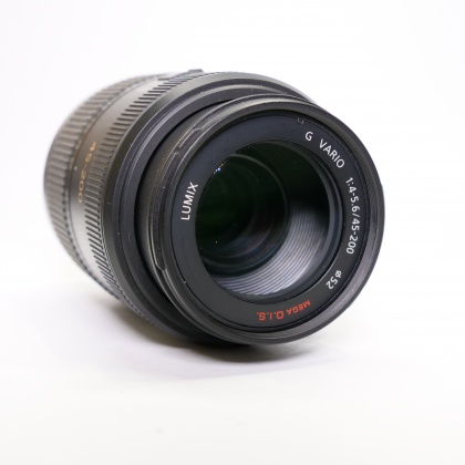 Used Panasonic Lumix 45-200mm f4-5.6 OIS lens Used Panasonic Lumix 45-200mm f4-5.6 OIS lens