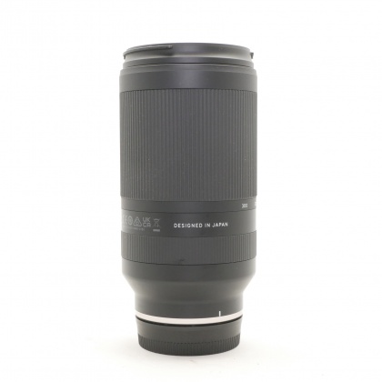 Used Tamron 70-300mm f4.5-6.3 Di III RXD lens for Nikon Z Used Tamron 70-300mm f4.5-6.3 Di III RXD lens for Nikon Z