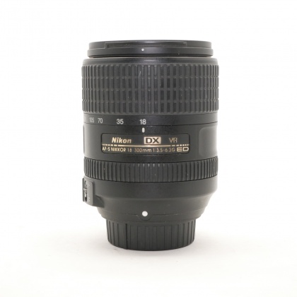 Used Nikon AF-S 18-300mm f3.5-6.3 DX VR lens Used Nikon AF-S 18-300mm f3.5-6.3 DX VR lens