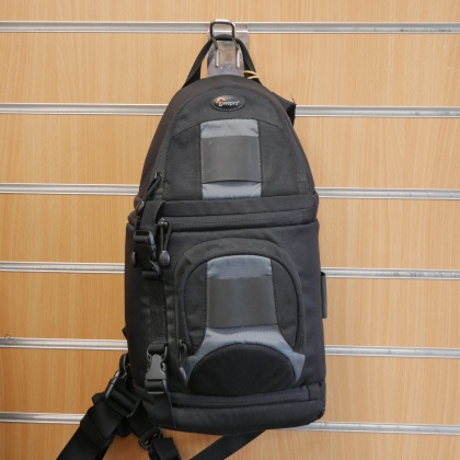 Used Lowepro Slingshot 100 AW cameras sling case Used Lowepro Slingshot 100 AW cameras sling case