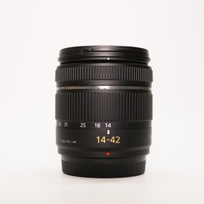 Used Panasonic Lumix G Vario 14-42mm f3.5-5.6 OIS lens Used Panasonic Lumix G Vario 14-42mm f3.5-5.6 OIS lens