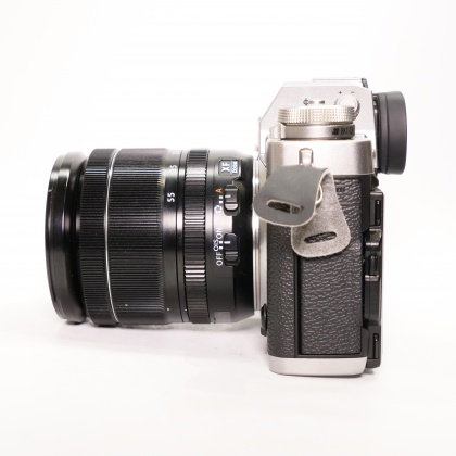 Used Fujifilm X-T3 silver Mirrorless camera with 18-55mm lens Used Fujifilm X-T3 silver Mirrorless camera with 18-55mm lens