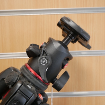 Used Manfrotto 190 GO! Alu Tripod with Manfrotto Pro BH-Q2 head Used Manfrotto 190 GO! Alu Tripod with Manfrotto Pro BH-Q2 head