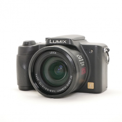Used Panasonic Lumix DMC-FZ5 Bridge camera Used Panasonic Lumix DMC-FZ5 Bridge camera
