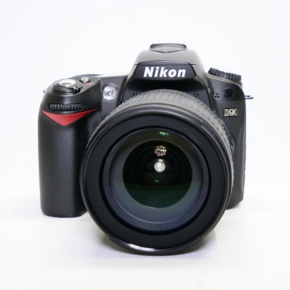 Used Nikon D90 DSLR with 18-105mm lens Used Nikon D90 DSLR with 18-105mm lens