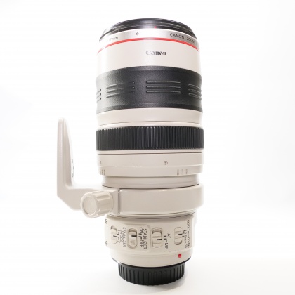 Used Canon EF 28-300mm f3.5-5.6 L IS USM lens Used Canon EF 28-300mm f3.5-5.6 L IS USM lens