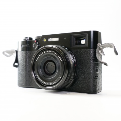 Used Fujifilm X100V digital compact camera, black Used Fujifilm X100V digital compact camera, black