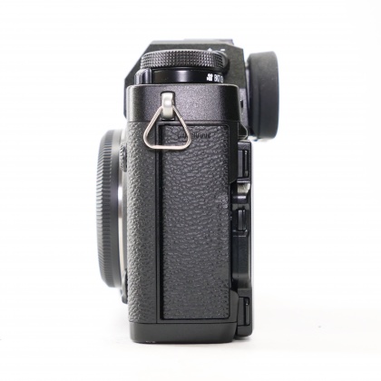 Used Fujifilm X-T3 Mirrorless camera body, black Used Fujifilm X-T3 Mirrorless camera body, black