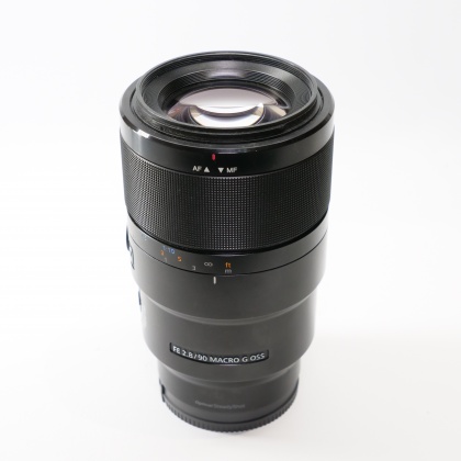 Used Sony FE 90mm f2.8 Macro G OSS lens Used Sony FE 90mm f2.8 Macro G OSS lens
