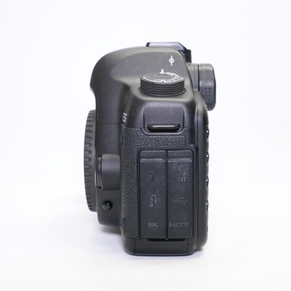 Used Canon EOS 5D Mk II Full frame DSLR body Used Canon EOS 5D Mk II Full frame DSLR body