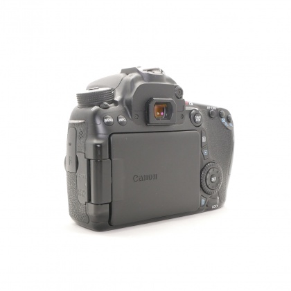 Used Canon EOS 70D DSLR body Used Canon EOS 70D DSLR body
