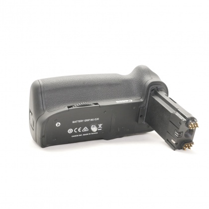 Used Canon BG-E20 Battery Grip for the EOS 5D Mark IV Used Canon BG-E20 Battery Grip for the EOS 5D Mark IV