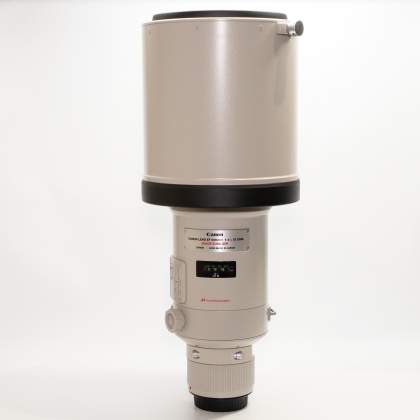 Used Canon EF 500mm f4 L IS USM lens Used Canon EF 500mm f4 L IS USM lens