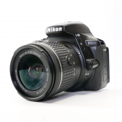 Used Nikon D5600 DSLR with 18-55mm lens Used Nikon D5600 DSLR with 18-55mm lens