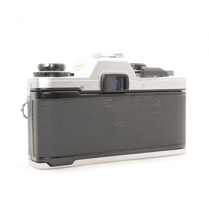 Used Olympus OM10 35mm SLR with 50mm f1.8 lens Used Olympus OM10 35mm SLR with 50mm f1.8 lens