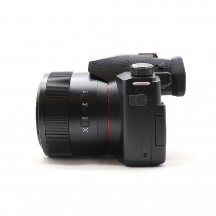 Used Panasonic Lumix FZ1000 MK II bridge camera Used Panasonic Lumix FZ1000 MK II bridge camera