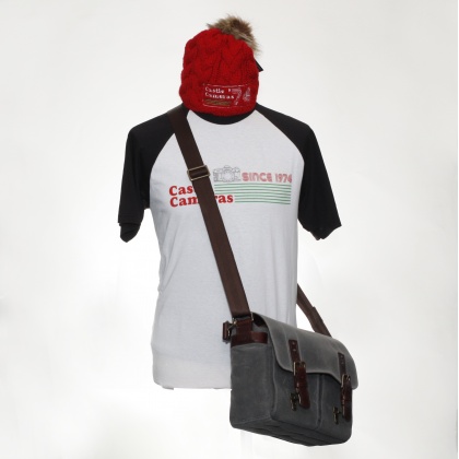 Castle Short-Sleeved Retro T-Shirt, Small Castle Short-Sleeved Retro T-Shirt, Small