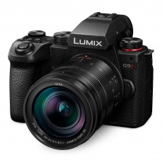 Panasonic Lumix DC-G9II Mirrorless Camera with 12-60mm Leica Lens Panasonic Lumix DC-G9II Mirrorless Camera with 12-60mm Leica Lens