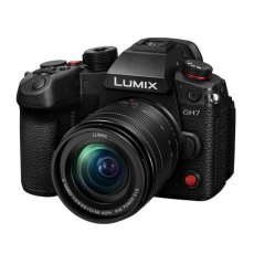 Panasonic Lumix DC-GH7 Mirrorless camera with 12-60mm f3.5-5.6 POIS lens Panasonic Lumix DC-GH7 Mirrorless camera with 12-60mm f3.5-5.6 POIS lens