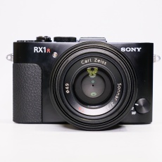 Used Sony RX1R Full frame digital compact camera Used Sony RX1R Full frame digital compact camera
