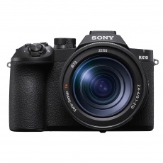 Sony RX10 V | 24–600mm High-Zoom Camera Sony RX10 V | 24–600mm High-Zoom Camera