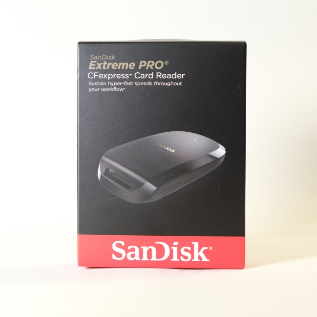 Sandisk Extreme Pro CFexpress Card Reader - Castle Cameras