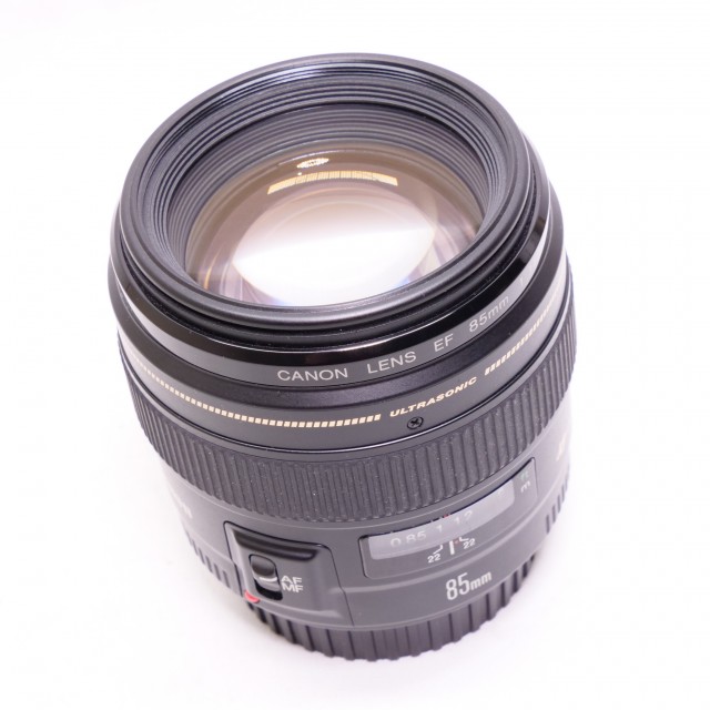 Used Canon EF 85mm f1.8 lens | £249 - Castle Cameras