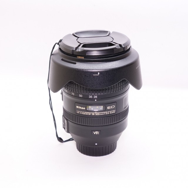 Used Nikon 28-300mm f3.5-5.6 G ED VR lens