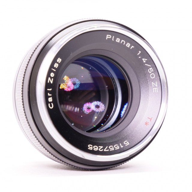 Used Carl Zeiss Planar 50mm f1.4 ZE T* lens for Canon EOS