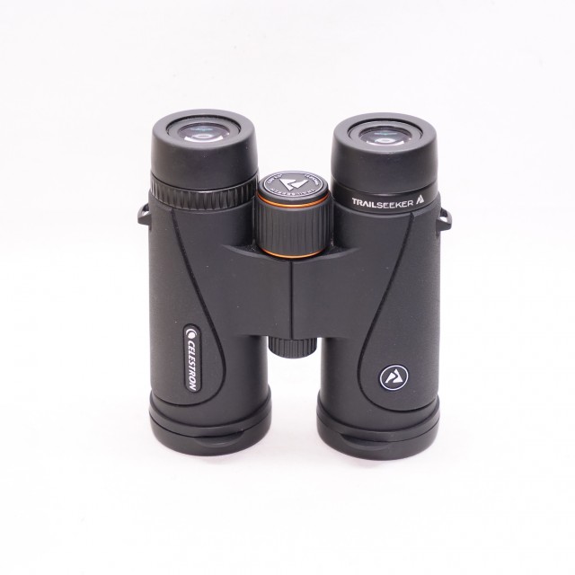 Celestron Used Celestron Trailseeker 10x42mm Roof Prism Binoculars