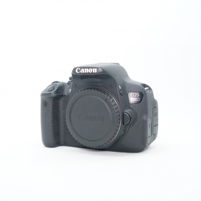 Canon Used Canon EOS 700D DSLR body